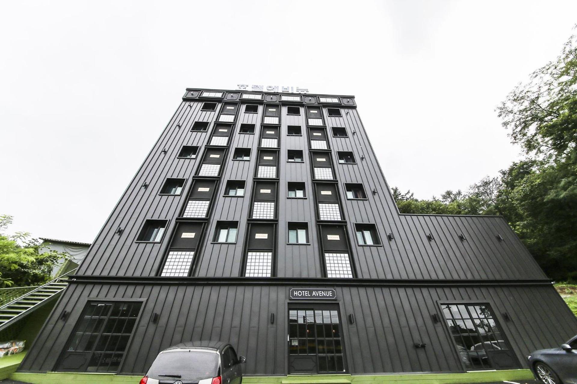 Avenue Hotel يونغين المظهر الخارجي الصورة